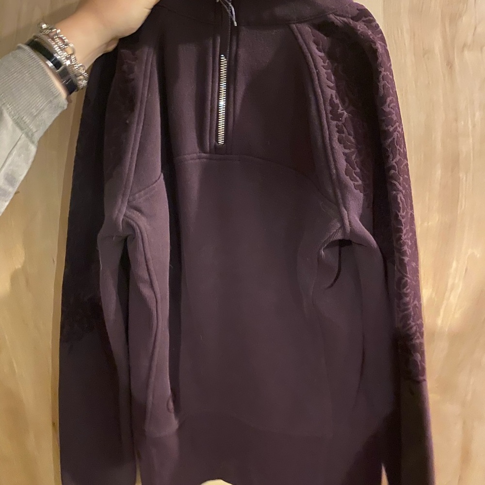 Lululemon pullover brand new